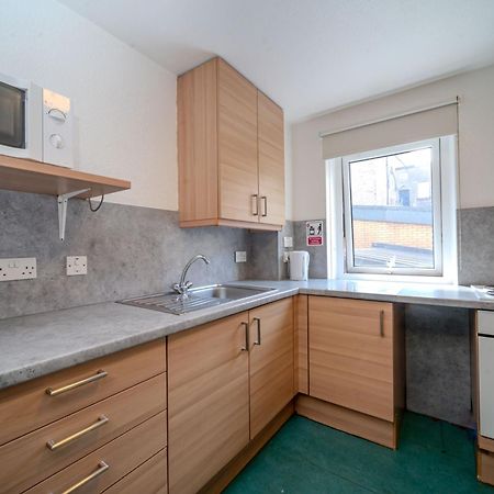 Joivy Budget 4,5 And 6 Bed Private Flats, In Historic Old Town (Adults Only) Edinburgh Bagian luar foto